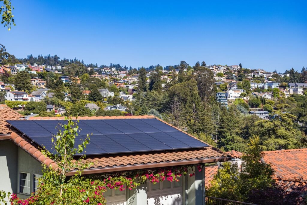 Maison équipée de panneaux solaires